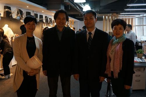 服院师生参加虎门服装设计研发中心开业活动暨第二站浙江理工大学服装